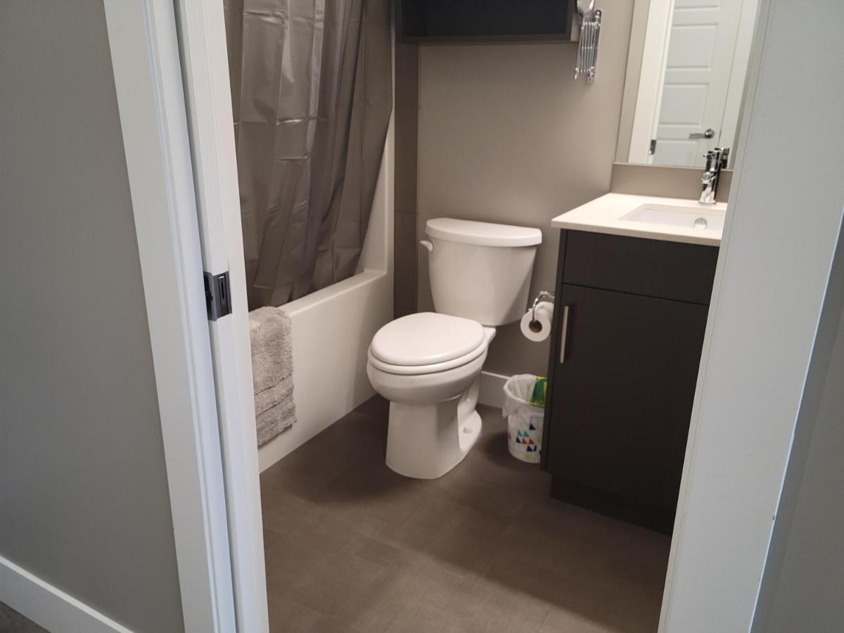 Cozy Studio Suite, 15Min Walk To Downtown Kelowna Exterior foto